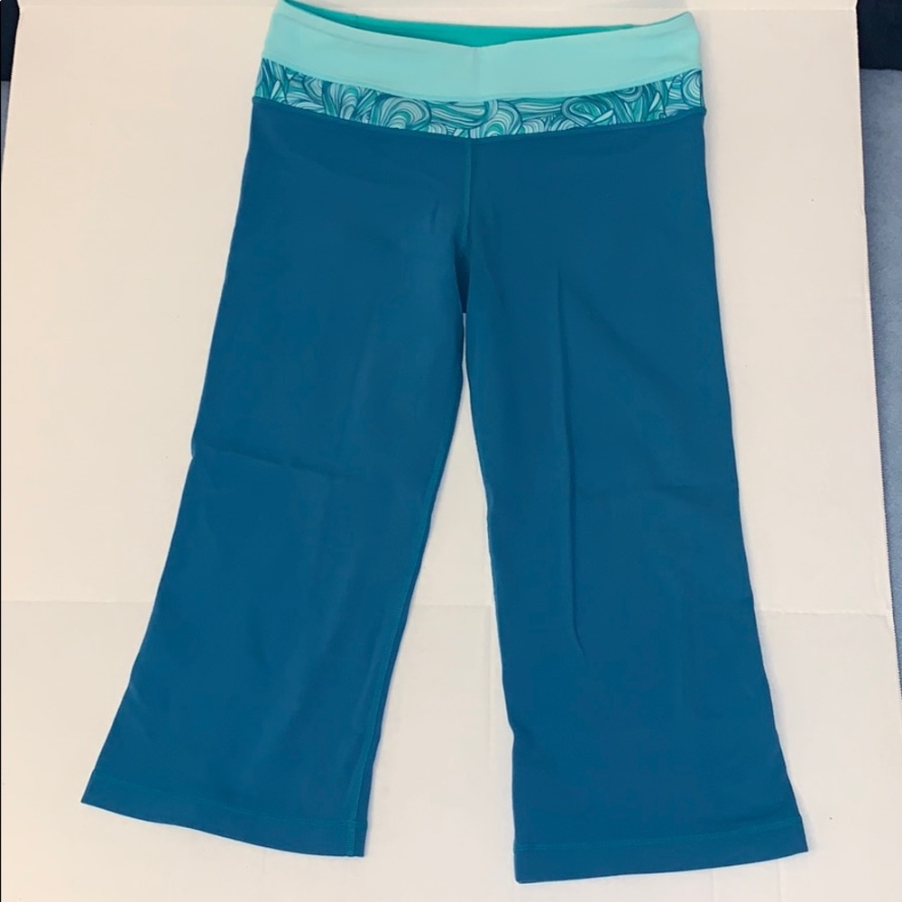 Lululemon Groove Crop Pant size 6
